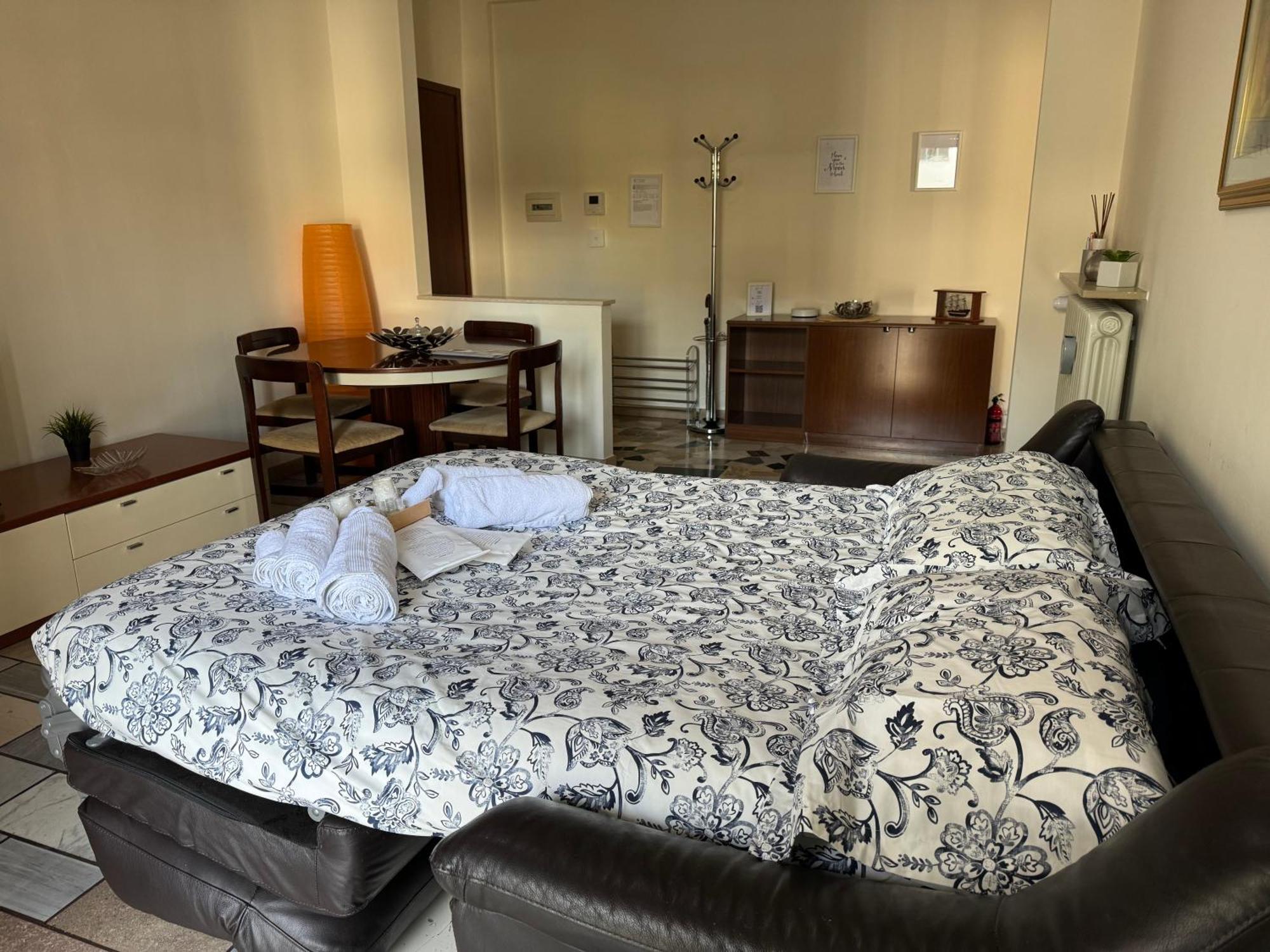 Casa Valentina Lägenhet San Donato Milanese Exteriör bild